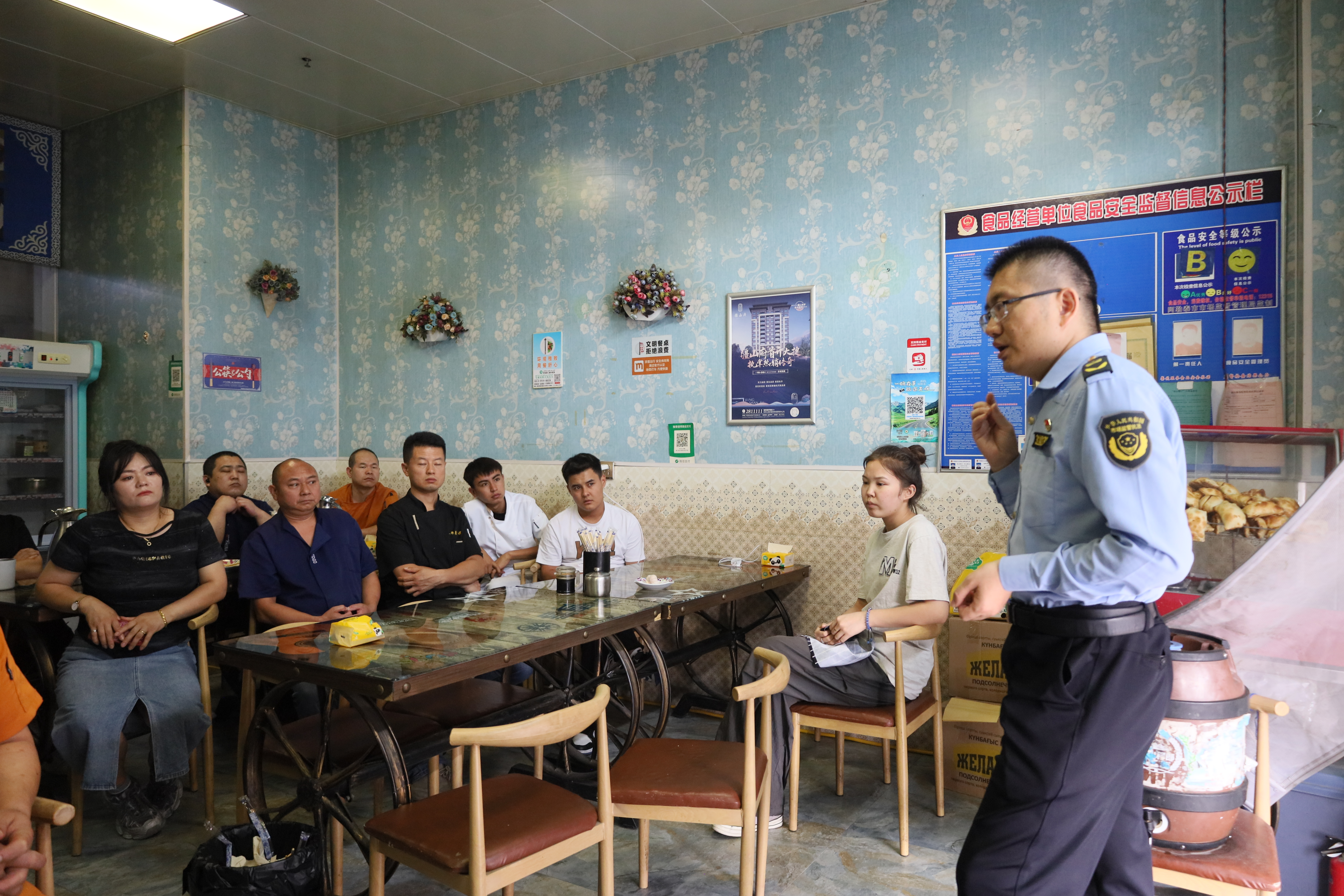 商户集中学习餐饮经营规范