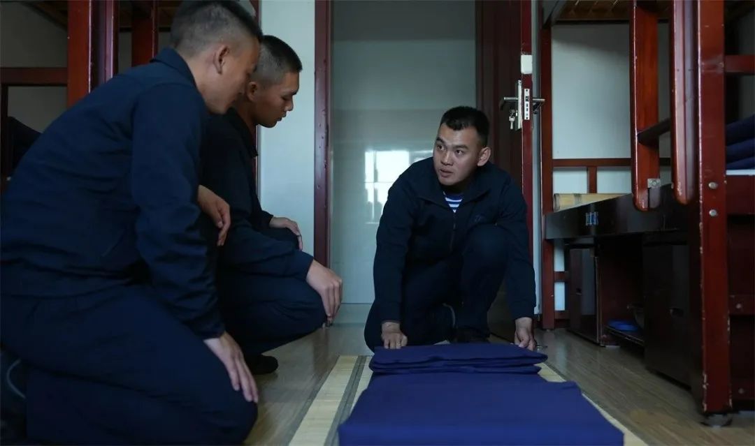 1701910101738200.jpeg?x-oss-process=style/w10 入伍3.jpeg?x-oss-process=style/w10