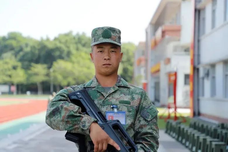 1701910158533413.jpeg?x-oss-process=style/w10 入伍7.jpeg?x-oss-process=style/w10