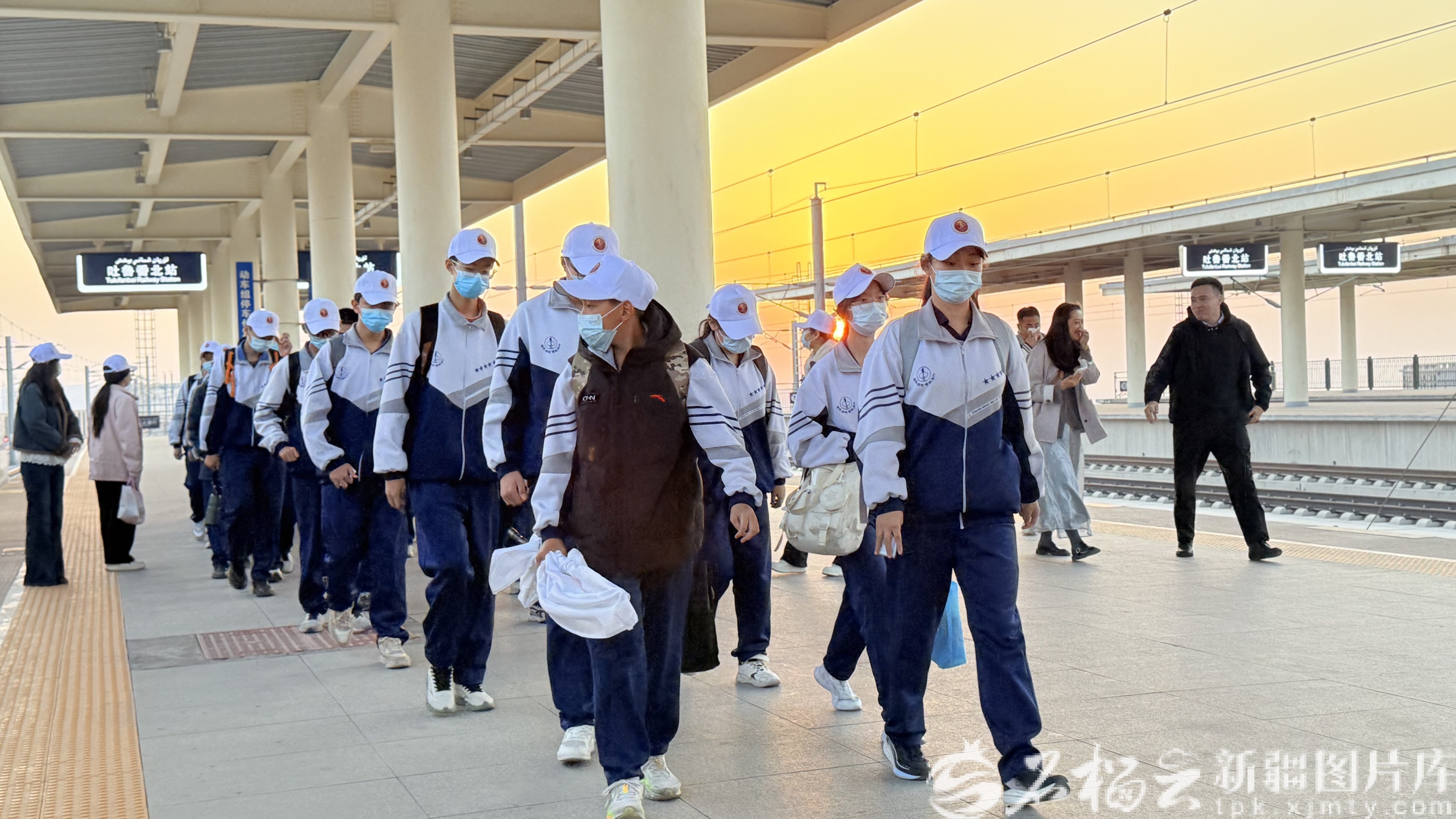 mmexport1761880964238