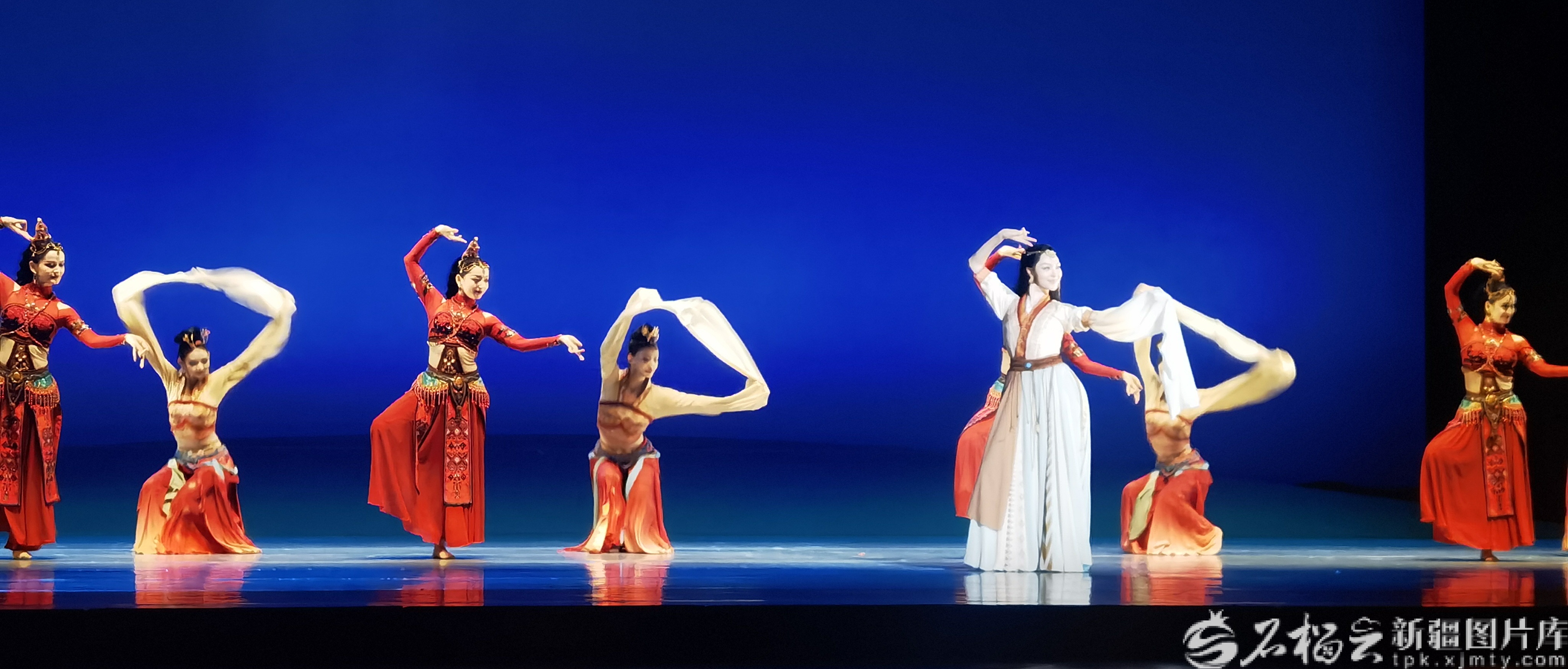 IMG_20251202_212209_edit_51278195765092